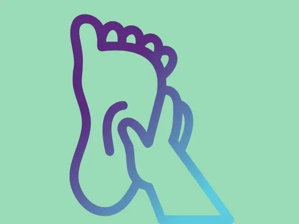 今やっているリカバリーケア
足揉みでデトックス